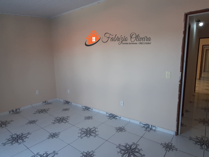 Sobrado (VENDIDO)com três dormitórios, dois banheiros 