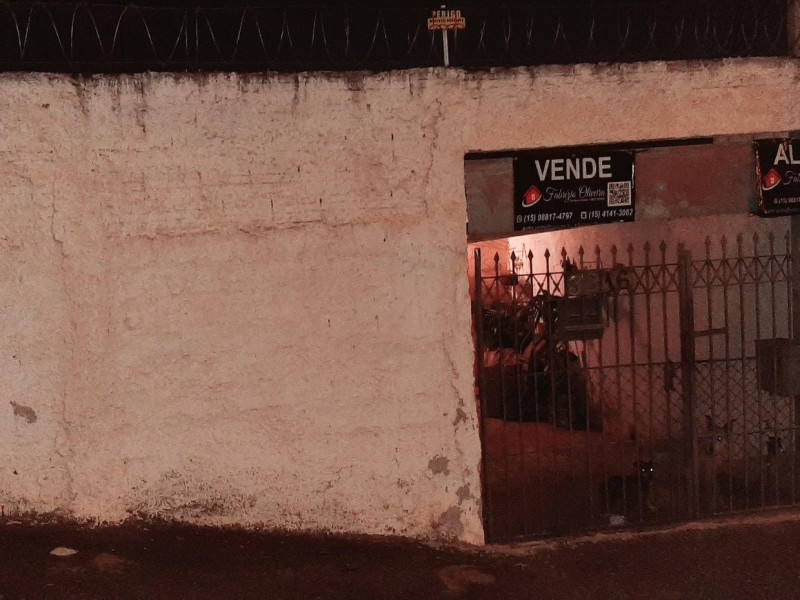   casa (ALUGADA) com três dormitórios