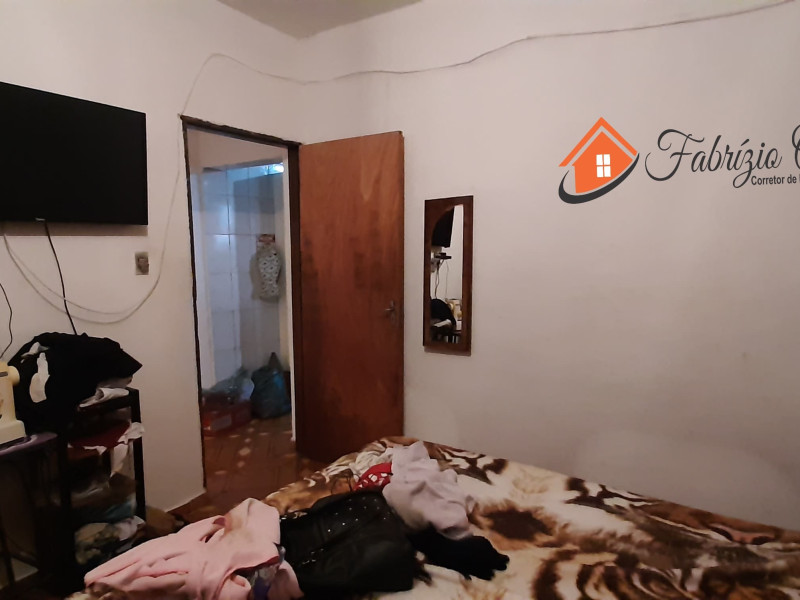   casa (ALUGADA) com três dormitórios