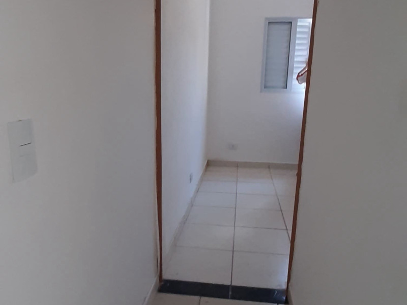 Casa (ALUGADA) com três dormitórios sendo um com suíte