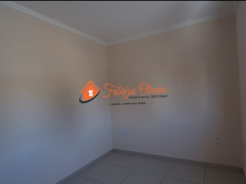 Sobrado(ALUGADO) com dois dormitórios e um banheiro e um lavabo