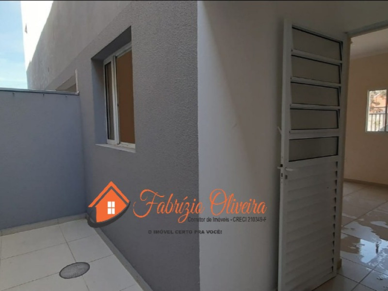 Sobrado(ALUGADO) com dois dormitórios e um banheiro e um lavabo