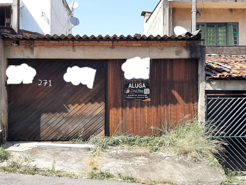 Vende OU ALUGA uma casa com dois dormitórios e um banheiro