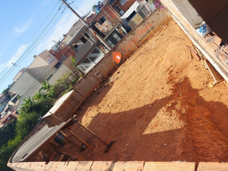 Vende um terreno de Esquina 