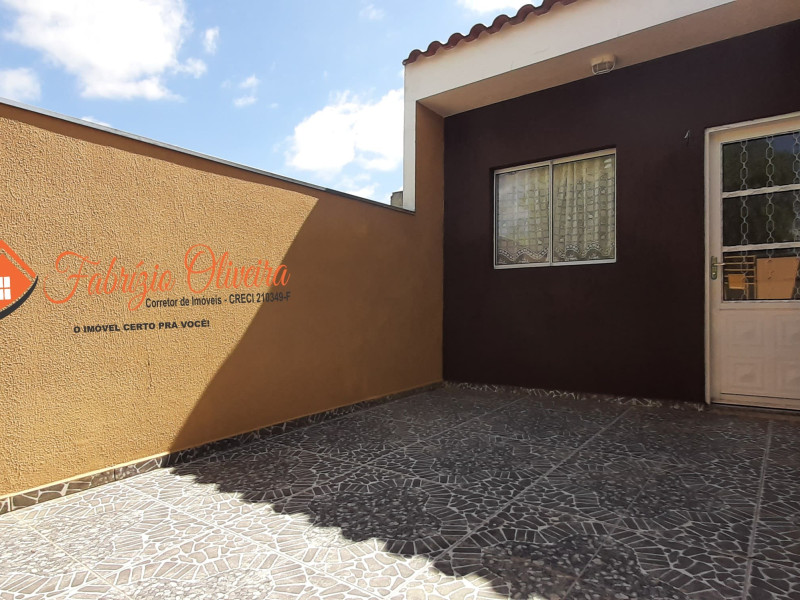 Aluga casa térrea de um dormitório com um banheiro